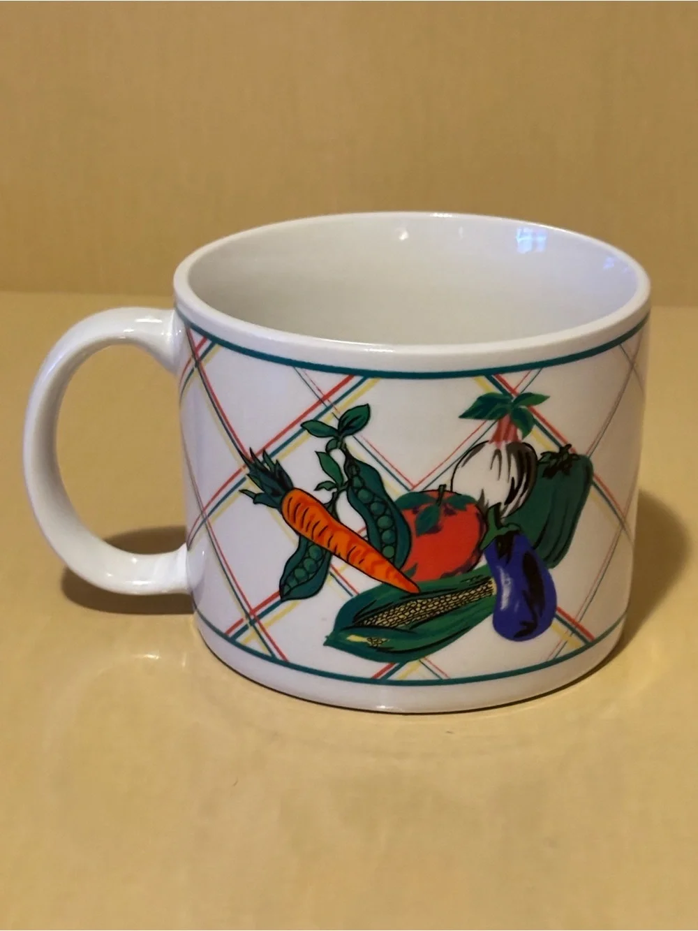 Porcelain Vegetable and Lattice Mug